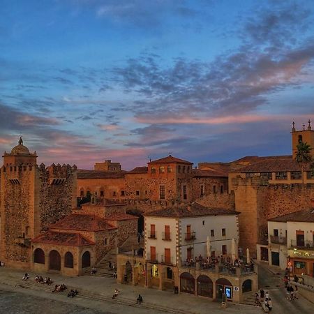 Hostal Martes Caceres Plaza Mayor - Tercer Piso Sin Ascensor Hotel Buitenkant foto