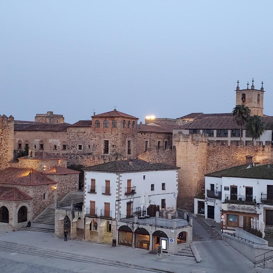 Hostal Martes Caceres Plaza Mayor - Tercer Piso Sin Ascensor Hotel Buitenkant foto