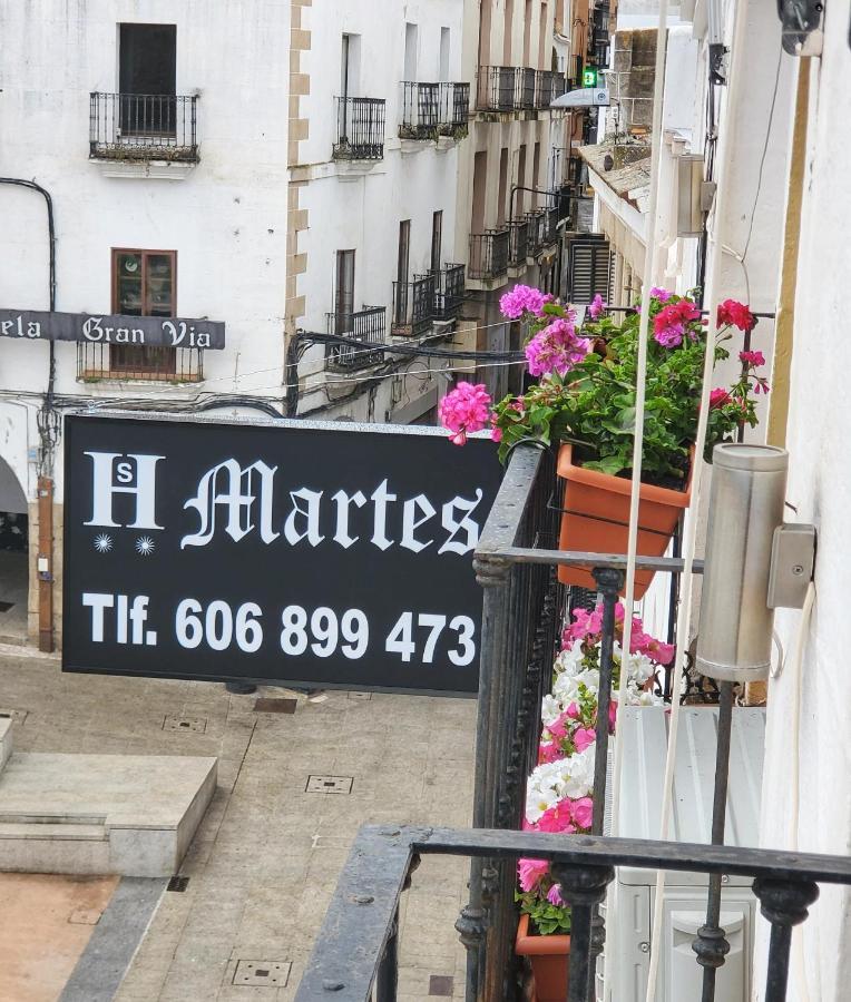 Hostal Martes Caceres Plaza Mayor - Tercer Piso Sin Ascensor Hotel Buitenkant foto