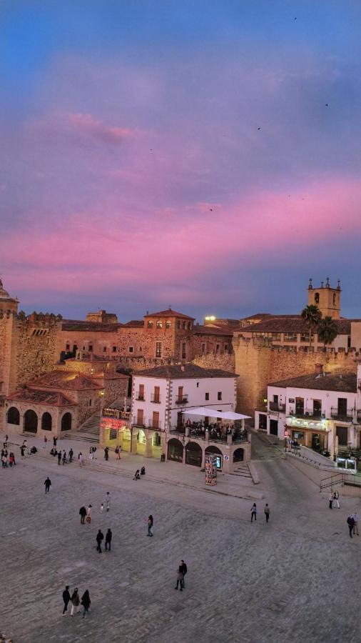 Hostal Martes Caceres Plaza Mayor - Tercer Piso Sin Ascensor Hotel Buitenkant foto