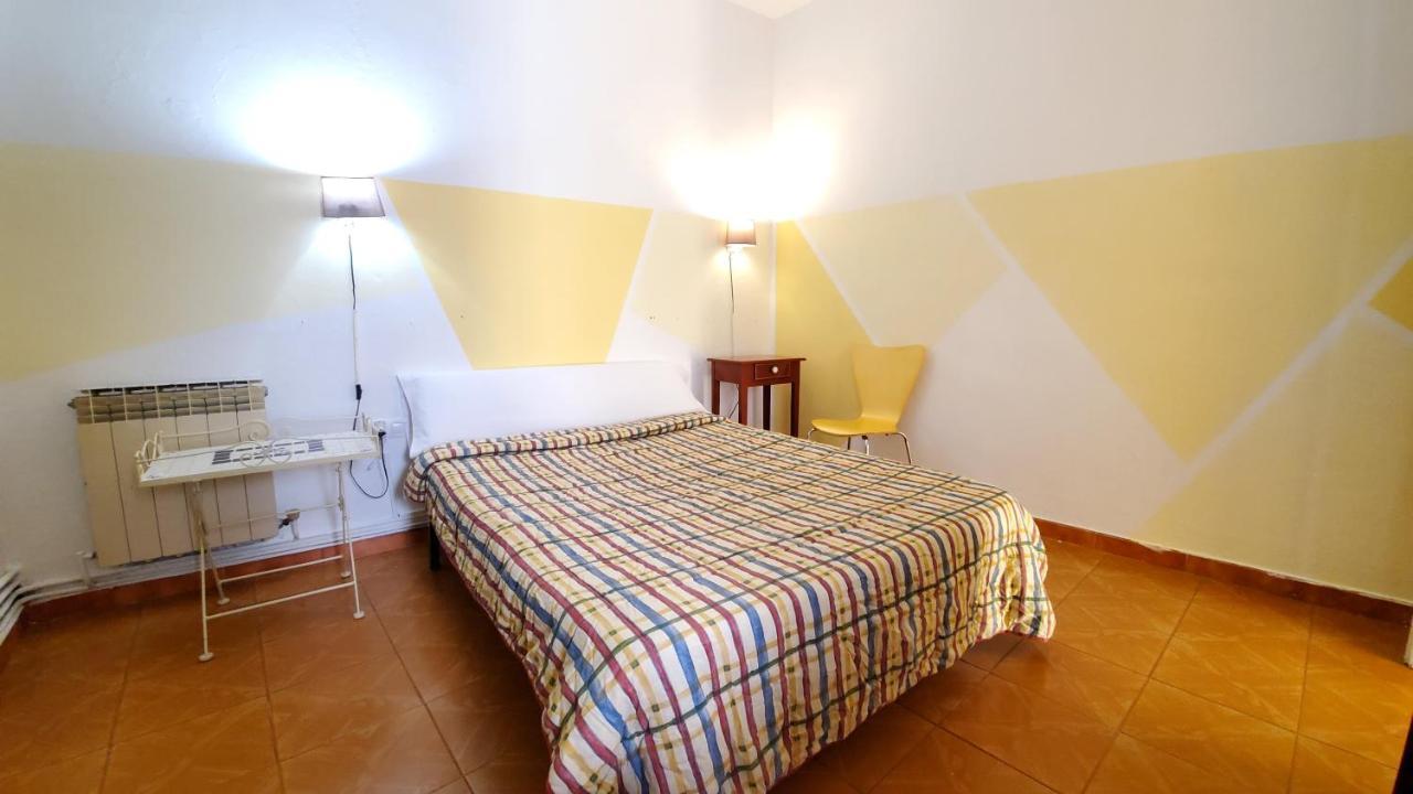 Hostal Martes Caceres Plaza Mayor - Tercer Piso Sin Ascensor Hotel Buitenkant foto